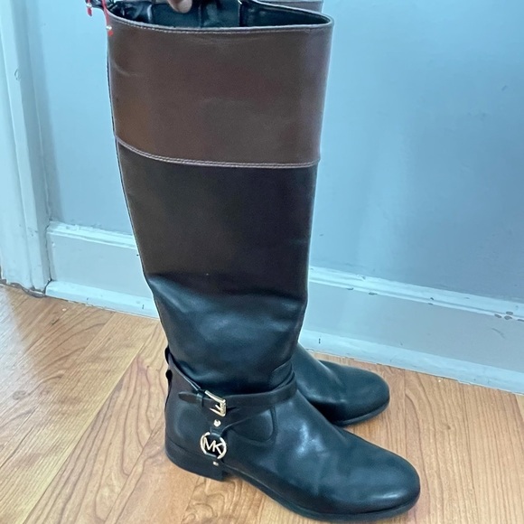 Michael Kors Riding Boots Black Brown Leather Logo Buckle Tall Boots 6 - Picture 2 of 6